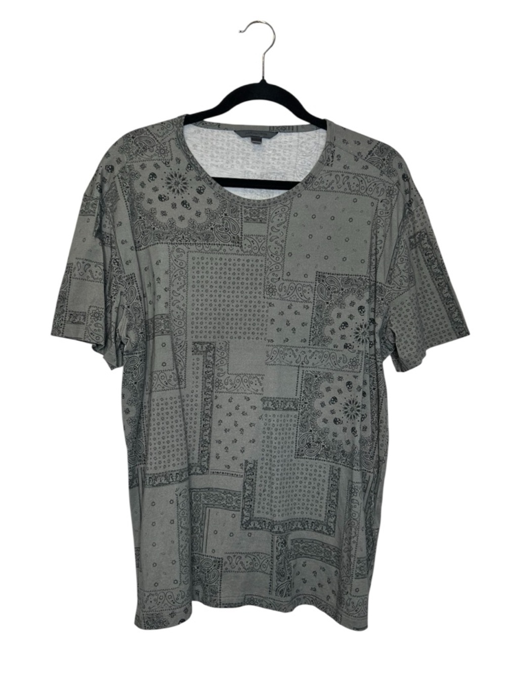 John Varvatos Bandana Paisley and Skull Print 100% Pima Cotton Gray Tee size L